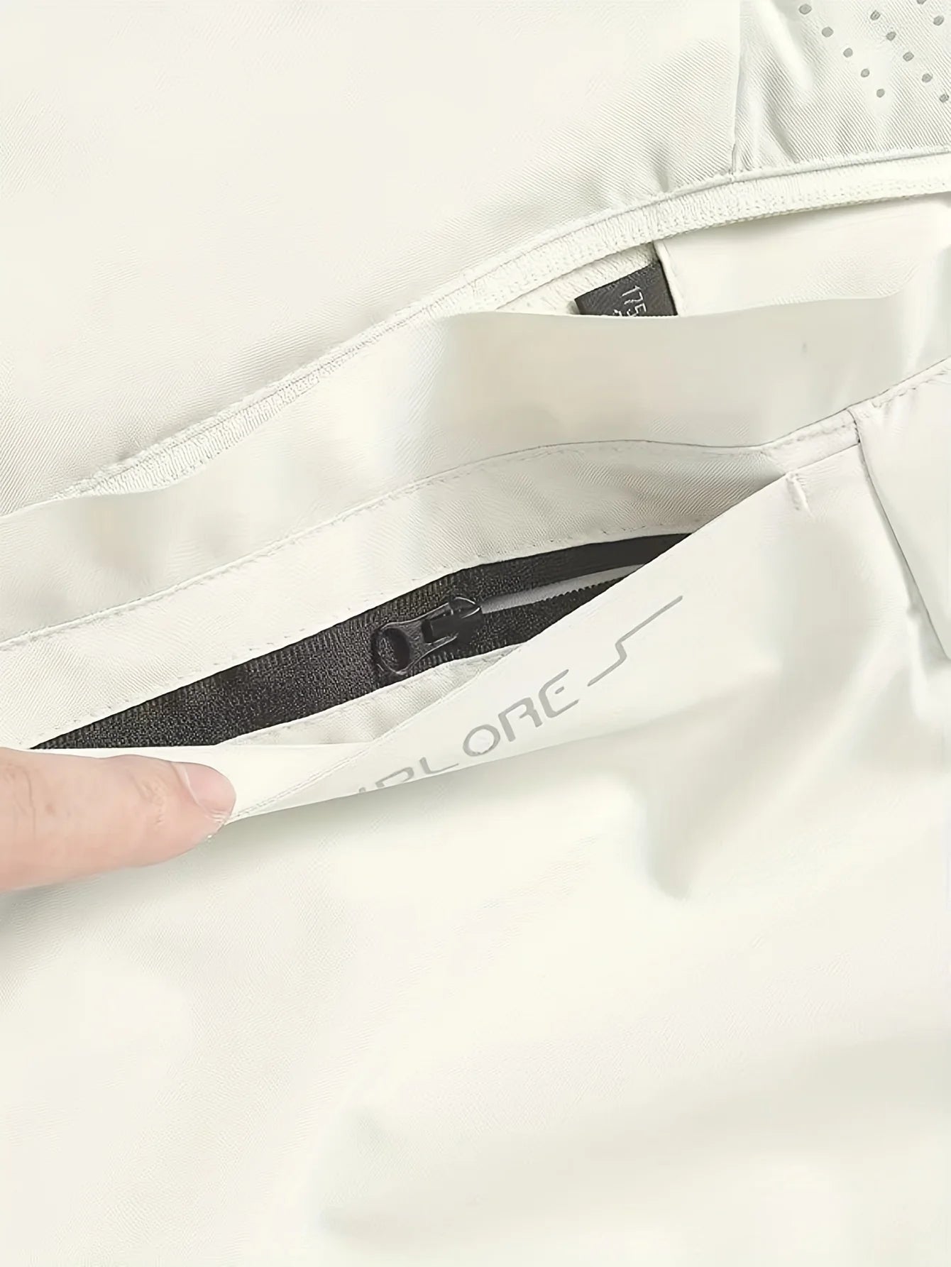 Softshell AeroShell - White